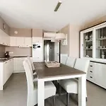 Residentie Crystal Apartman Ostende